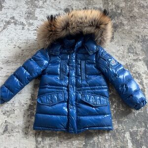 Moncler boy Blue Puffer Jacket with Fur Hood, size 6